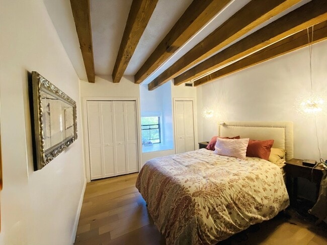 Building Photo - 99 Fulton St