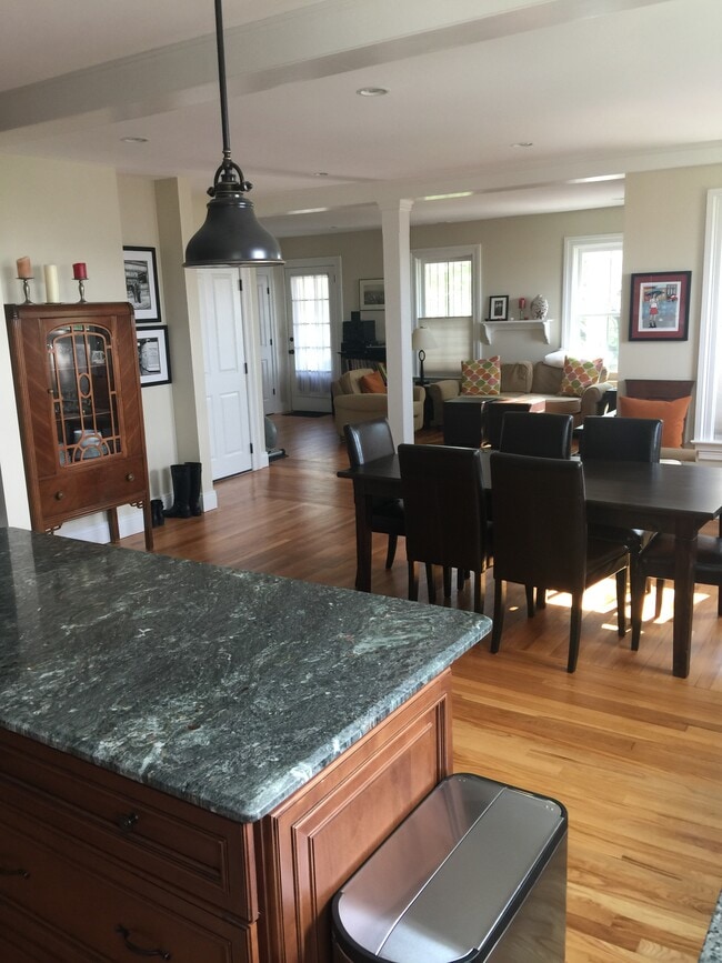 Main Floor - 12 Howard Ave