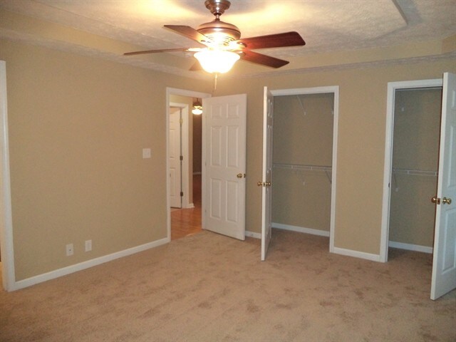 Building Photo - 1822 Hunters Hill Blvd