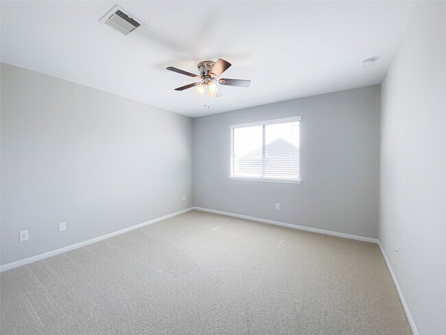 Building Photo - 6227 Carnaby Ln