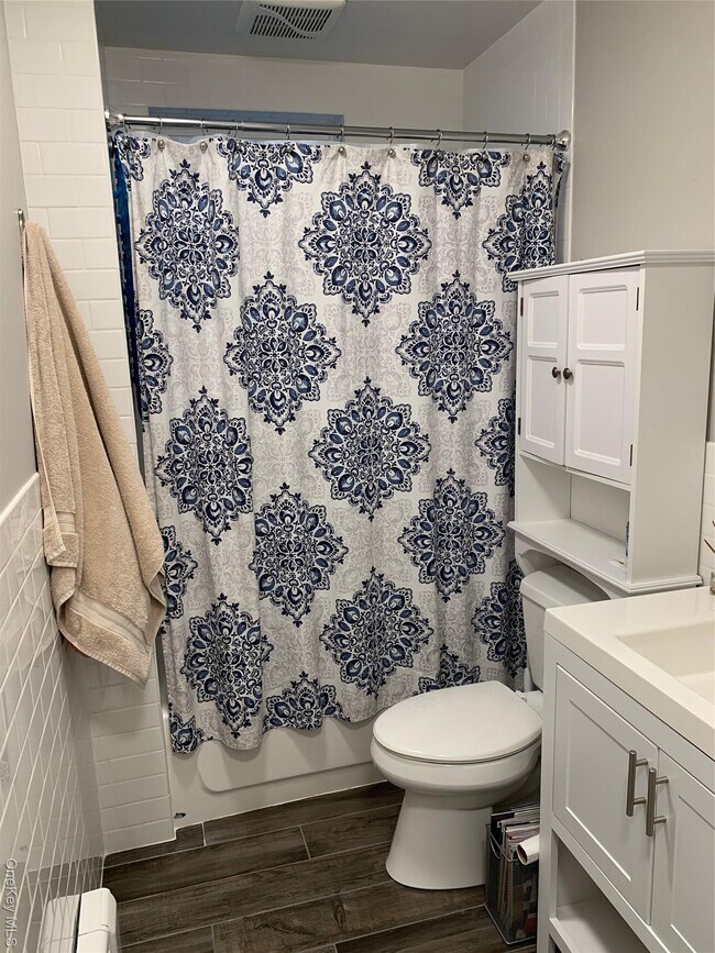 Building Photo - 40 Main St