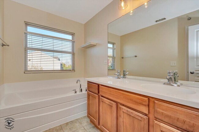 Building Photo - 1471 Crimson Ln