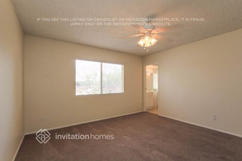 Building Photo - 6135 W Mauna Loa Ln