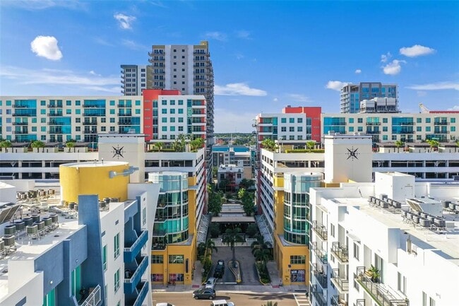 Building Photo - 1120 E Kennedy Blvd