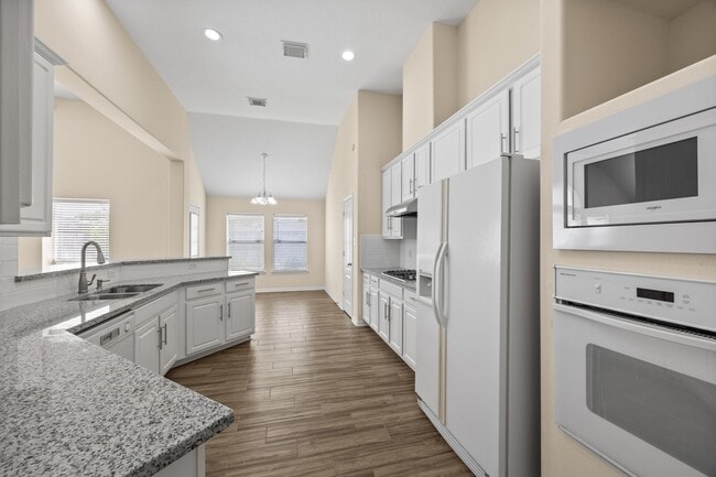 Building Photo - 623 S Marathon Way