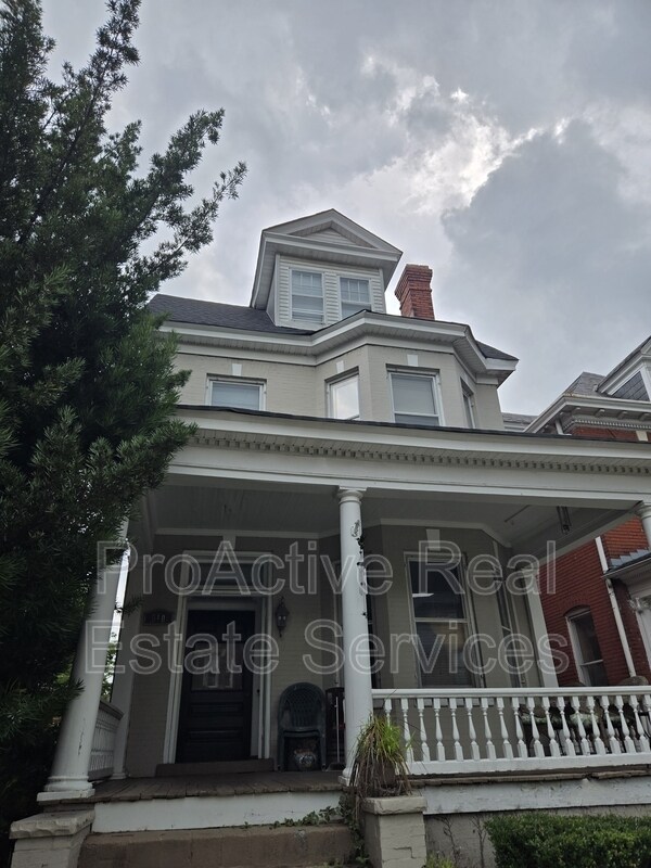 Building Photo - 910 Colonial Ave