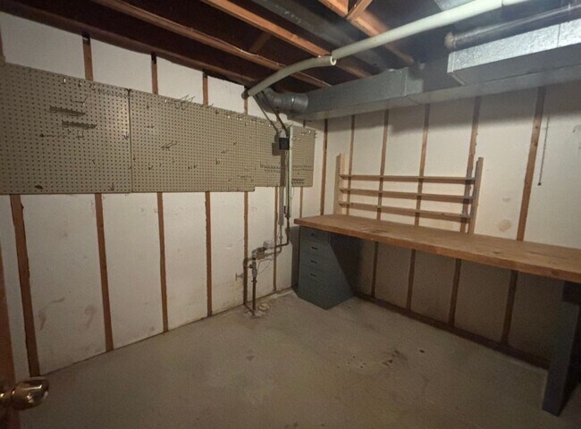 Building Photo - 106 Merlin Cir