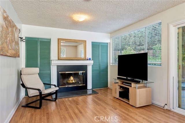 Building Photo - 2423 San Pasqual St