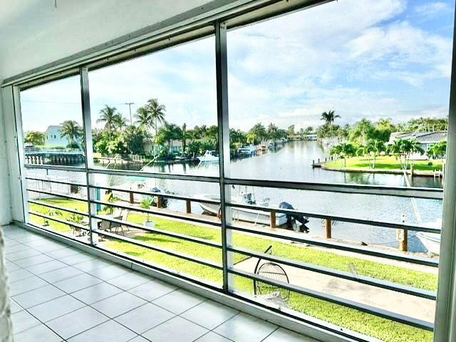 Building Photo - 1004 Pine Dr