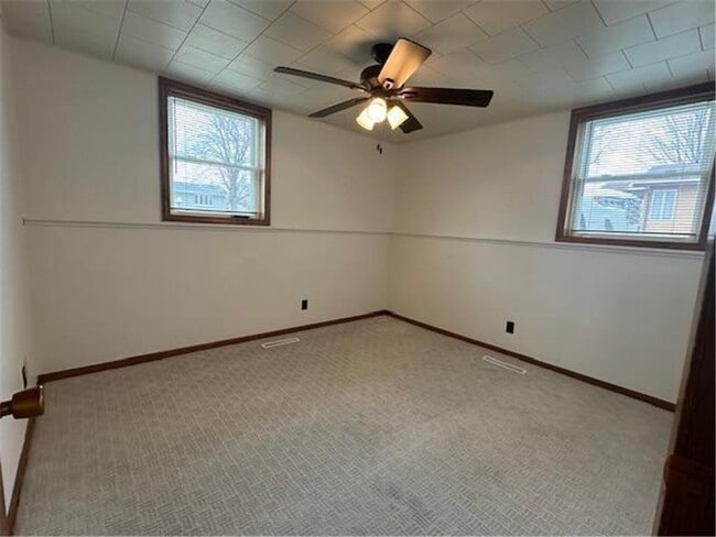 Building Photo - 2009 Great Bend Blvd