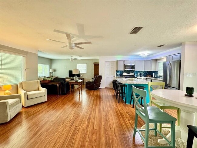Building Photo - 3957 Wahoo Dr SE