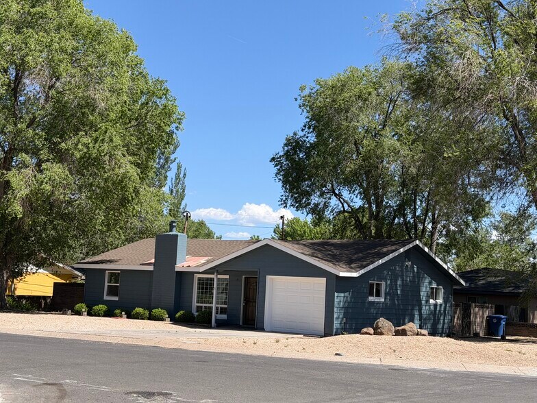 Building Photo - 2800 E Burkhart Dr