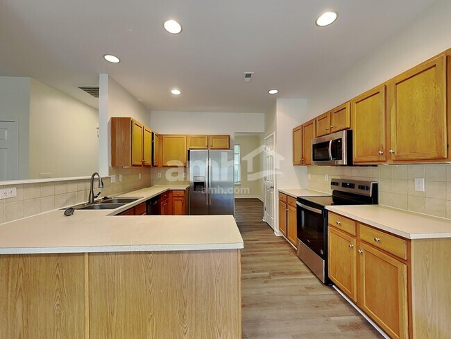 Building Photo - 4012 Lawrence Daniel Dr