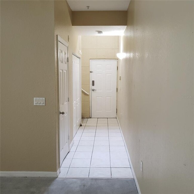 Building Photo - 5016 Sunridge Palms Dr