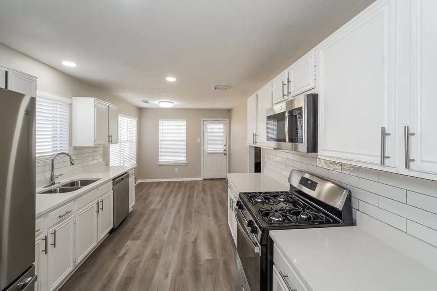 Building Photo - 20618 Oak Limb Ln