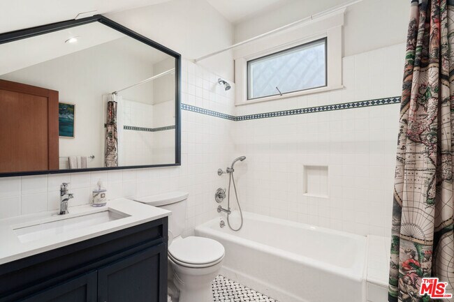 Building Photo - 740 Marco Pl