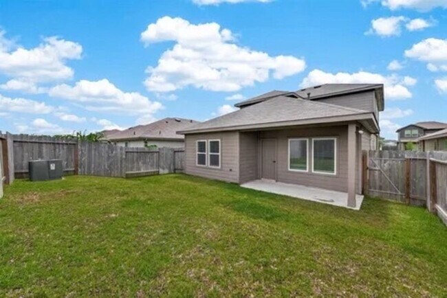 Building Photo - 12338 lariat Run Dr