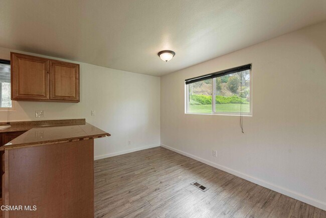 Building Photo - 641 W La Loma Ave