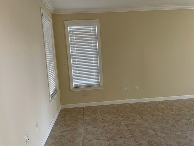 Building Photo - Great 3 Bedroom home - Coming from March 20th