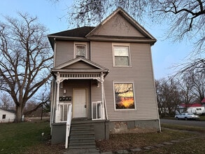 Building Photo - 1001 N 9th St