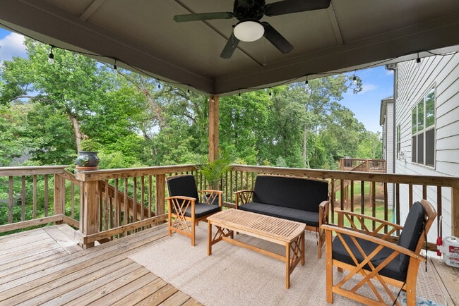 Building Photo - Stunning 6-Bed, 5-Bath home in Hudson Cove!