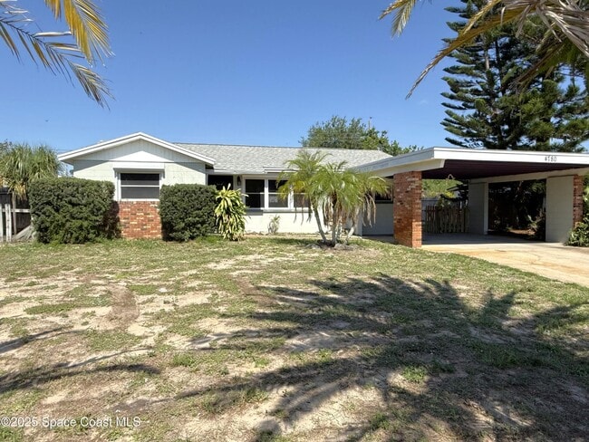 Primary Photo - 4780 E Key Dr