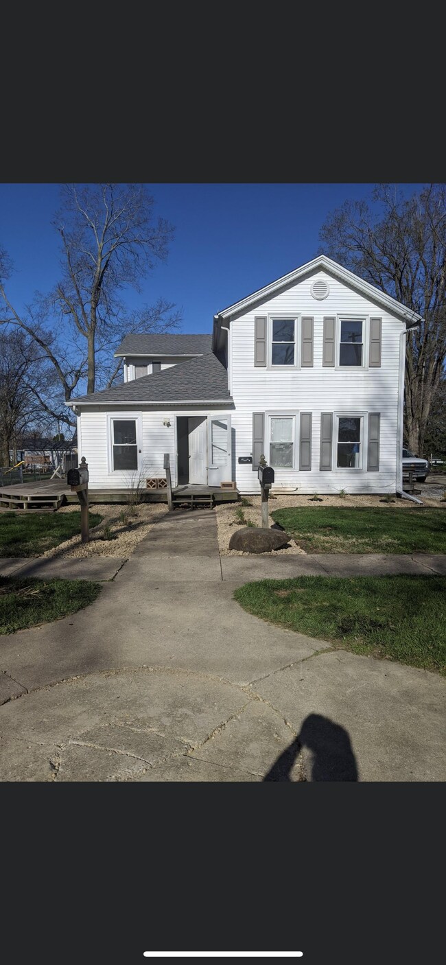 Primary Photo - 208 N Myers St