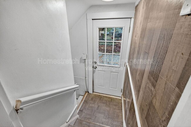 Building Photo - 5 Van Crest Ln