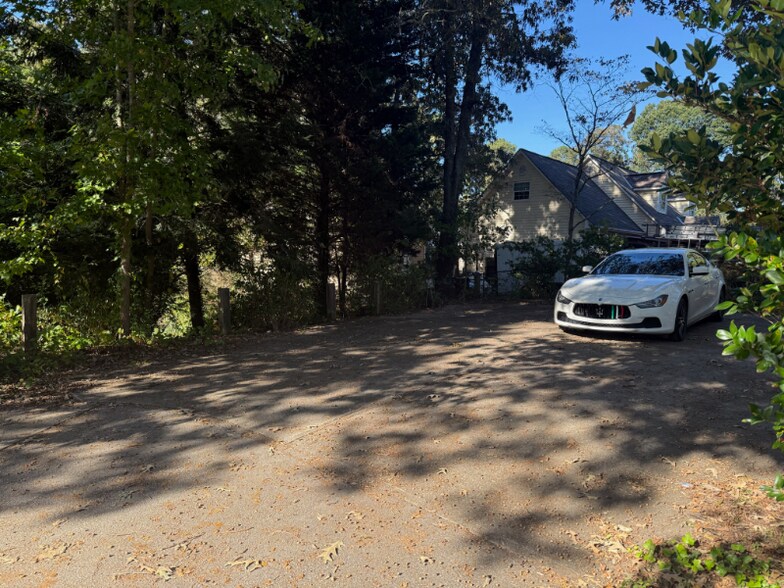 Building Photo - 6104 Pisgah Rd SW