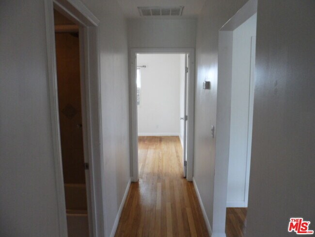Building Photo - 12566 Woodbine St