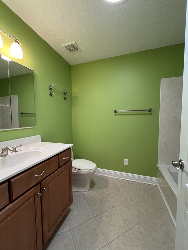 Building Photo - 1777 Bridgeport Colony Ln
