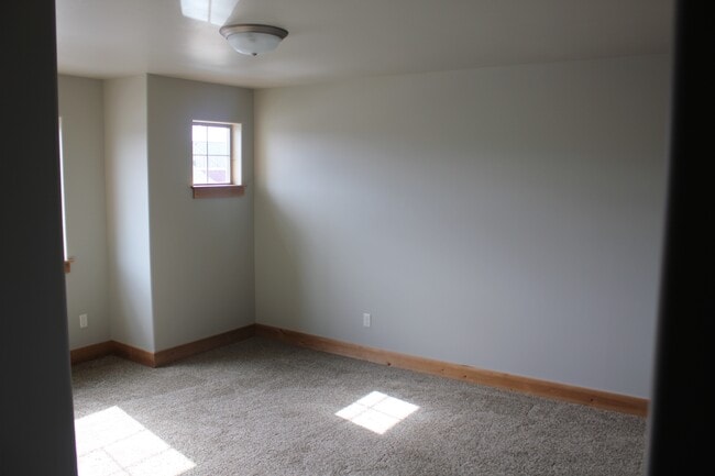 Building Photo - 3689 Pipestone St