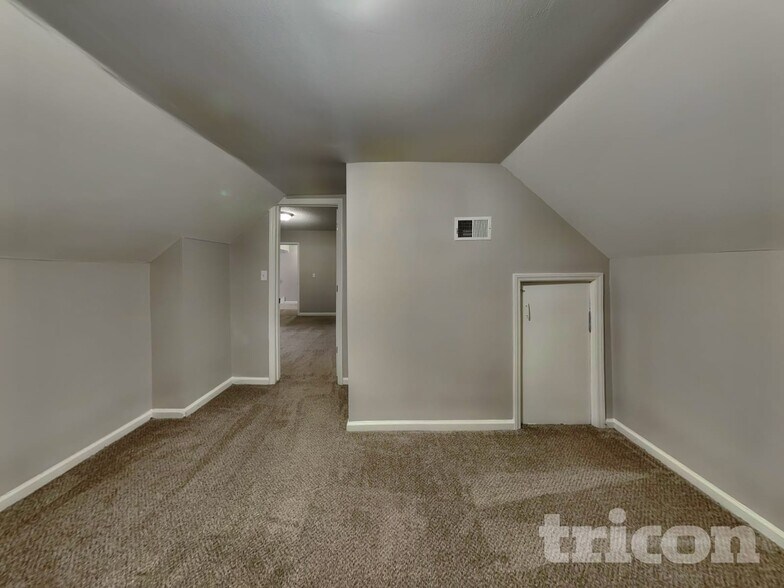 Building Photo - 4900 Valley Trail Ct