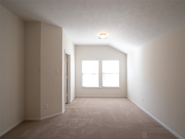 Building Photo - 5406 Timber Ct Hollow