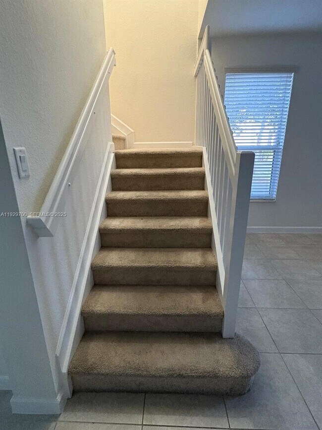 Building Photo - 9426 SW 171st Ct