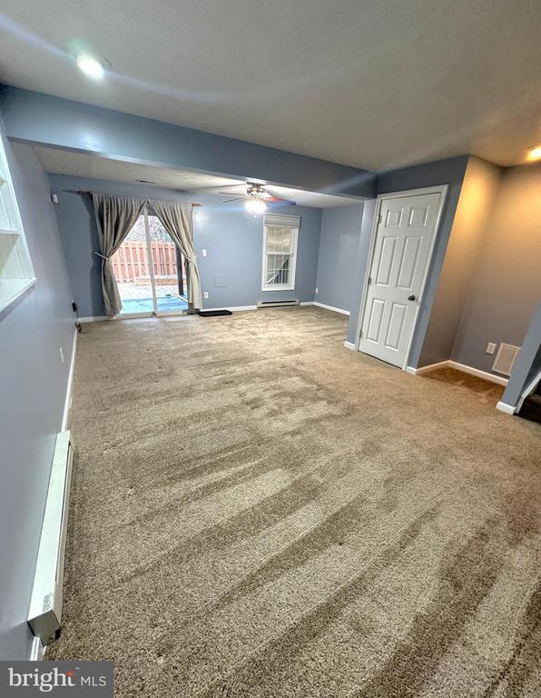 Building Photo - 2108 Commodore Ct