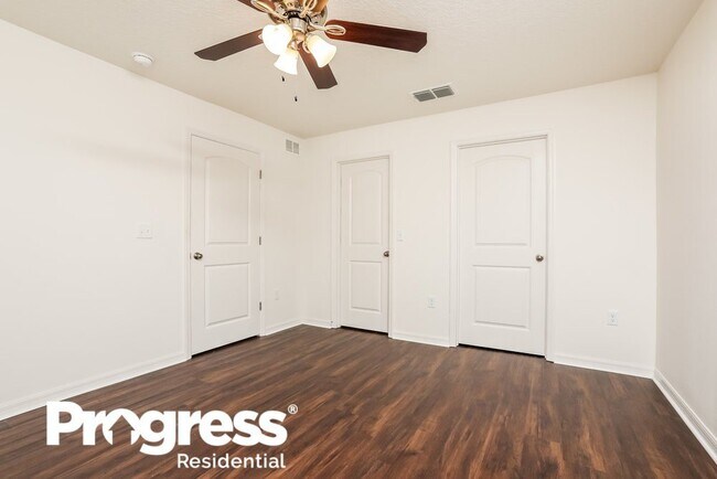 Building Photo - 2404 Bexley Dr