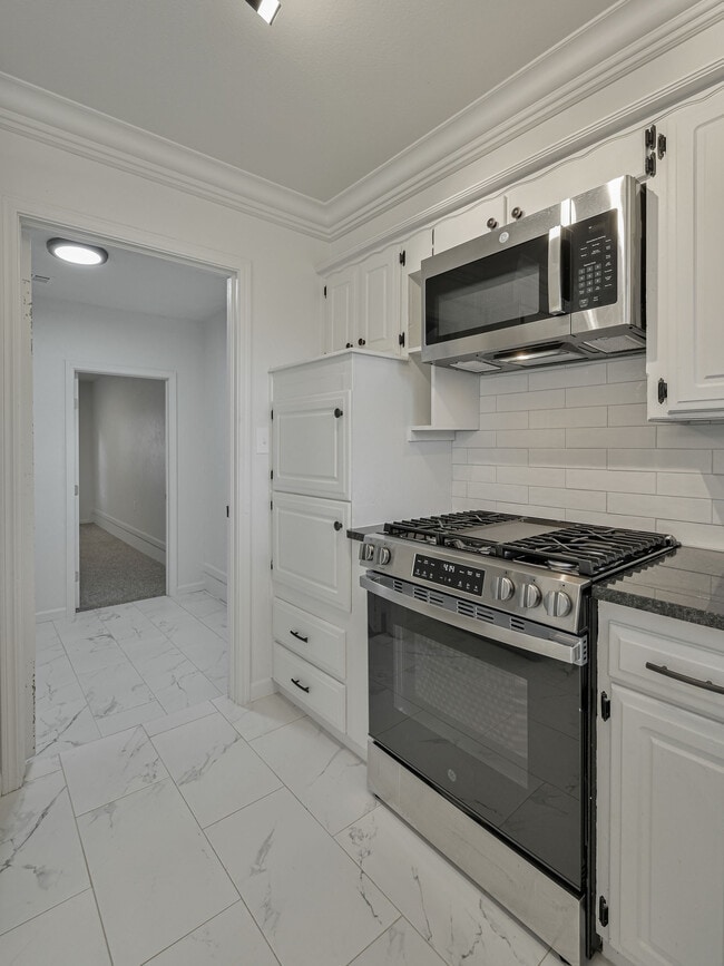 Building Photo - 3912 Parkwoods Ln