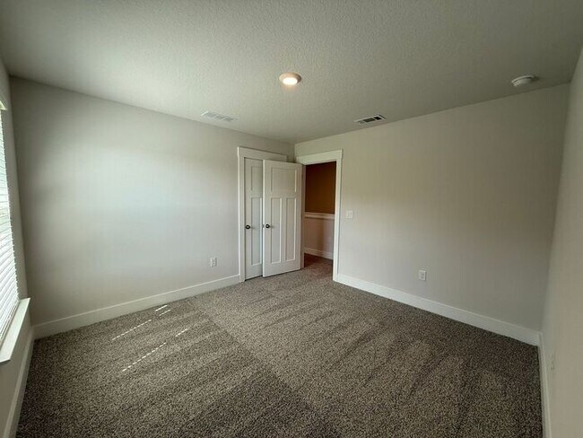 Building Photo - Gulf Breeze - Deer Ridge Crossing - 4 bedroom, 2.5 bathroom - New Construction
