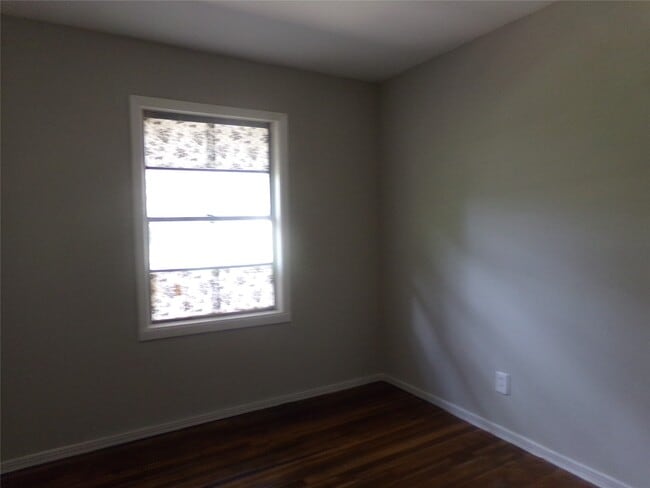 Building Photo - 414 Gardenia St