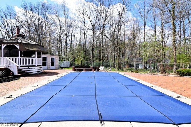 Building Photo - 381 Hickory Hill Rd