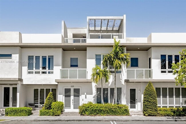 Building Photo - 6308 NW 104th Path