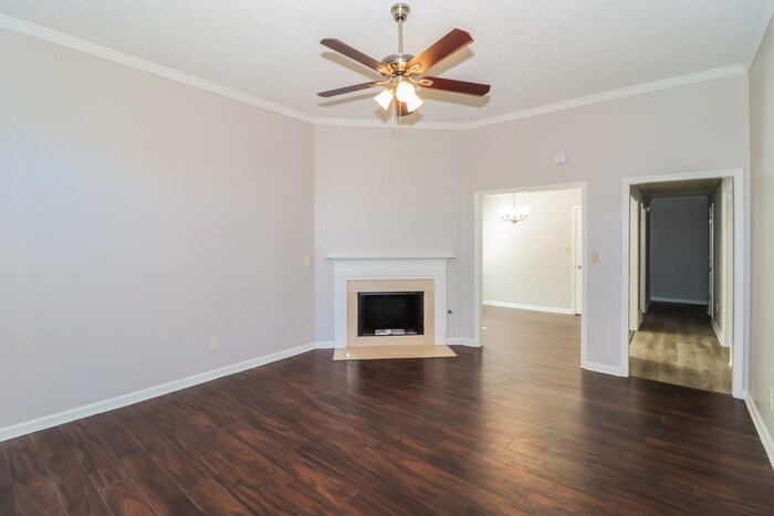 Building Photo - 2125 Oak Springs Dr
