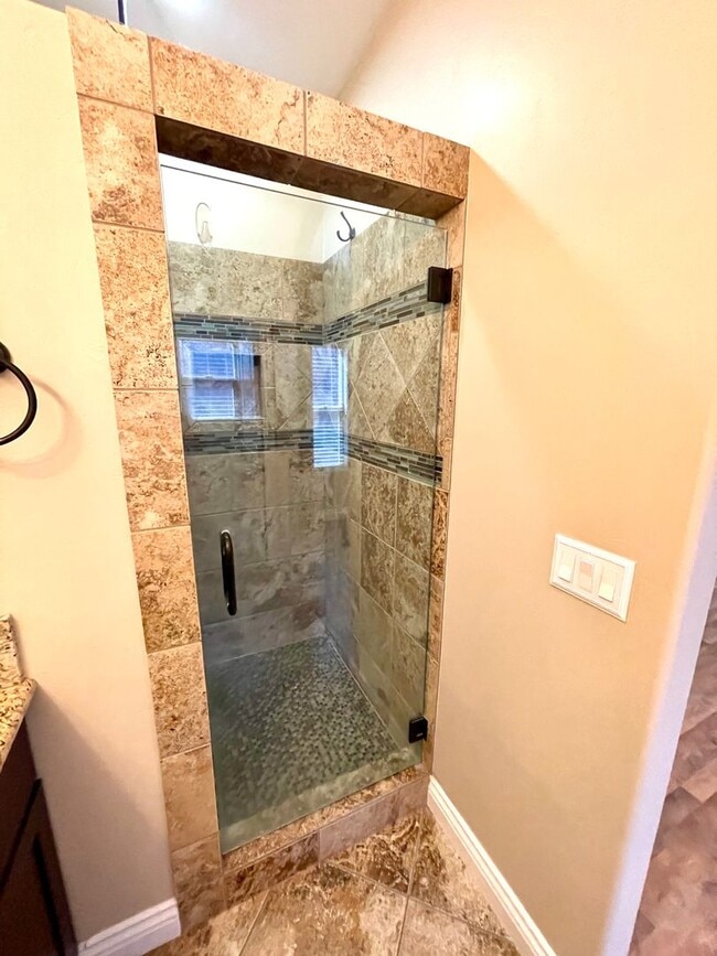 Building Photo - Elegant 3 Bedroom, 2 bathroom Home in Legacy Ranch Neighborhood in Central Kingman!