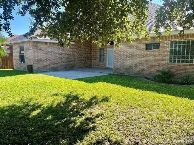 Building Photo - 6 Norma Dr