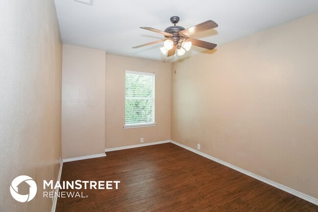 Building Photo - 10708 Astor Dr