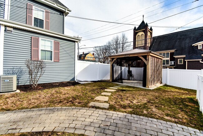 Building Photo - 49 Boston Ave