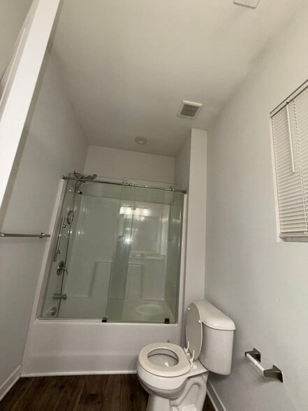 Building Photo - 2606 Middle Ave