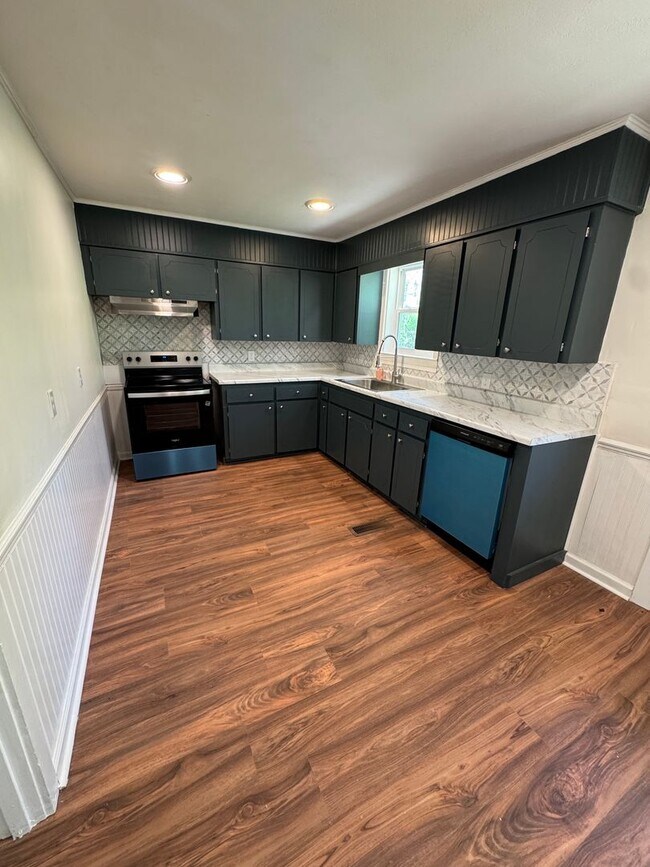 Building Photo - 5510 Chandler St