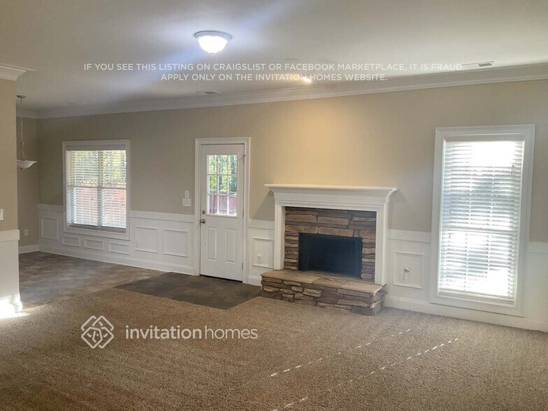 Building Photo - 3650 Deer Trail NW